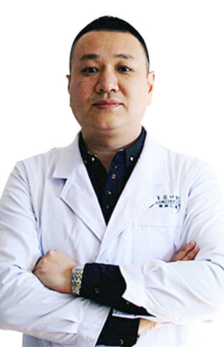 麗江德柏口腔馬丹軍
