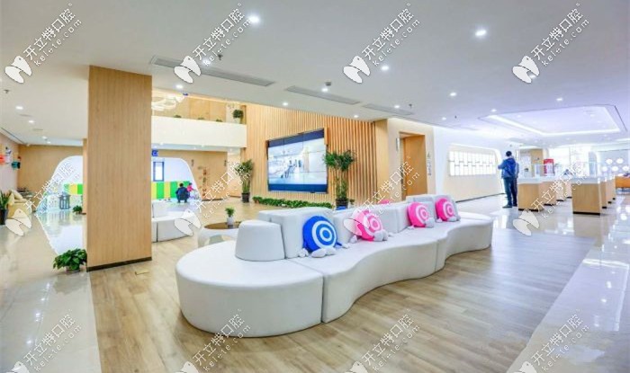四樓的休息區(qū)，占地面積比較大
