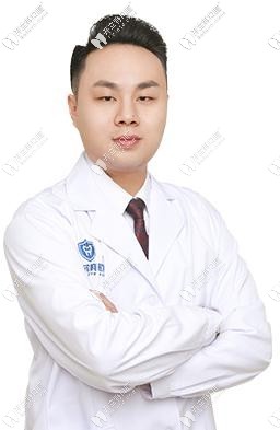 深圳拜爾口腔鐘文斌