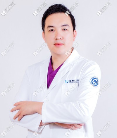 烏魯木齊美奧口腔門(mén)診部黃景