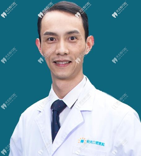 岳陽(yáng)陽(yáng)光口腔許宏亮